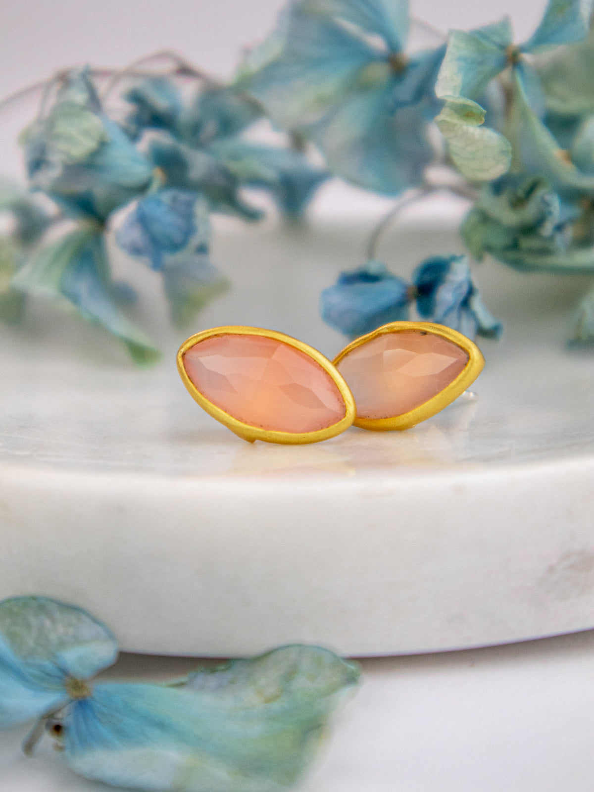 Mila Leaf Earrings